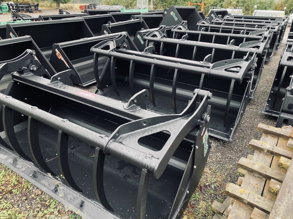 Bucket Grabs lined up and ready to head to New Zealand 🇳🇿 🇬🇧