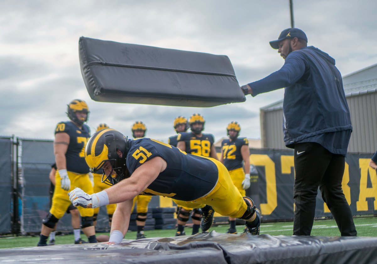 Schutt_Pugliese's tweet photo. Back to work for 〽️@UMichFootball @HailEquipment @vicispro https://t.co/bZz4BoxSMI
