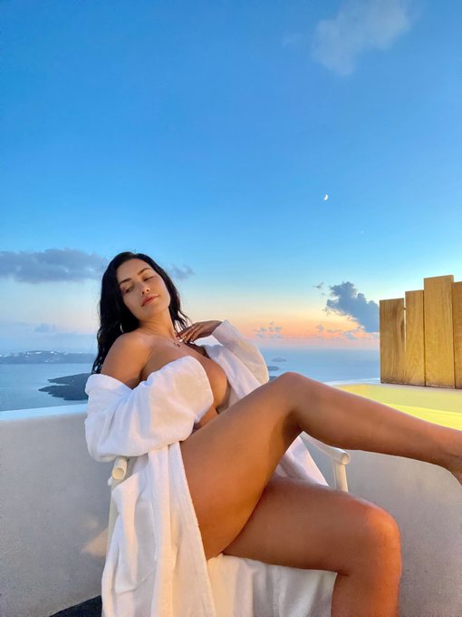 Last day for the 3$ sale, will be uploading all Greece content this week. There is SOOOO much good stuff<a href="/tag/preproduction"class="tags"><span>#preproduction</span></a>