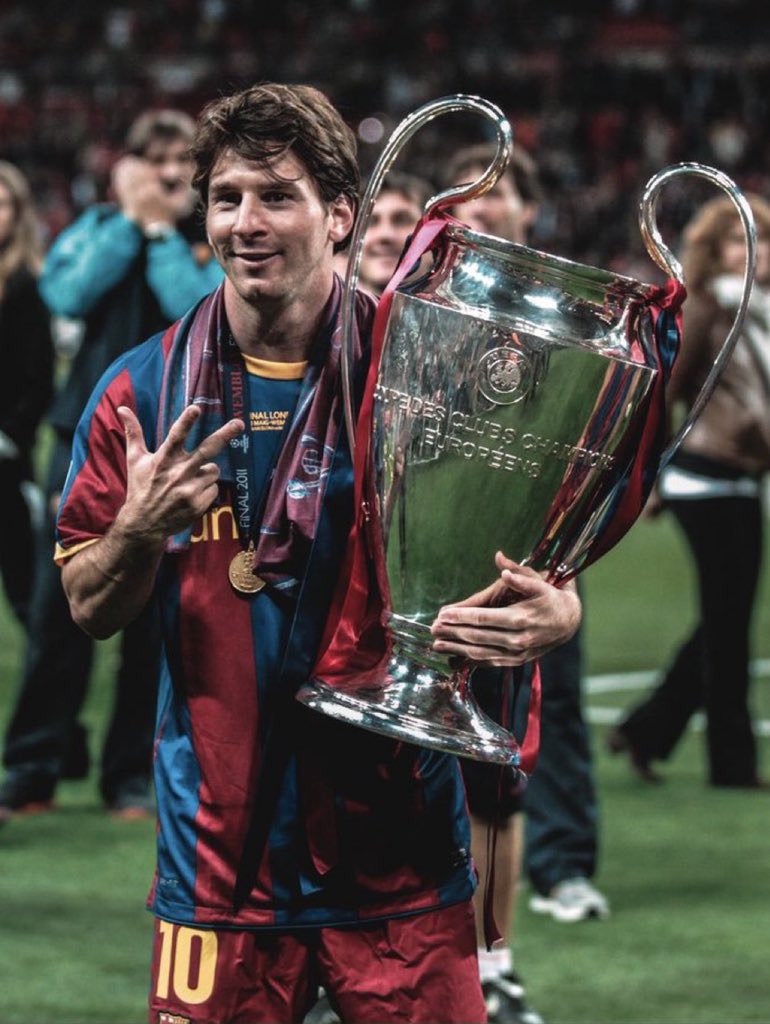 Bạn đã biết Messi sử dụng tài khoản Twitter EverythingLM10 để chia sẻ những khoảnh khắc thú vị và đầy tính chất giải trí? Hãy nhấp vào hình ảnh để cùng thưởng thức những bức ảnh đáng yêu của anh chàng này nhé.