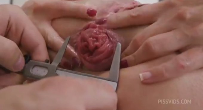 Help my prolapse to become bigger! Letz see my latest scene!💣💥  https://t.co/FKCI51ozxe https://t.co