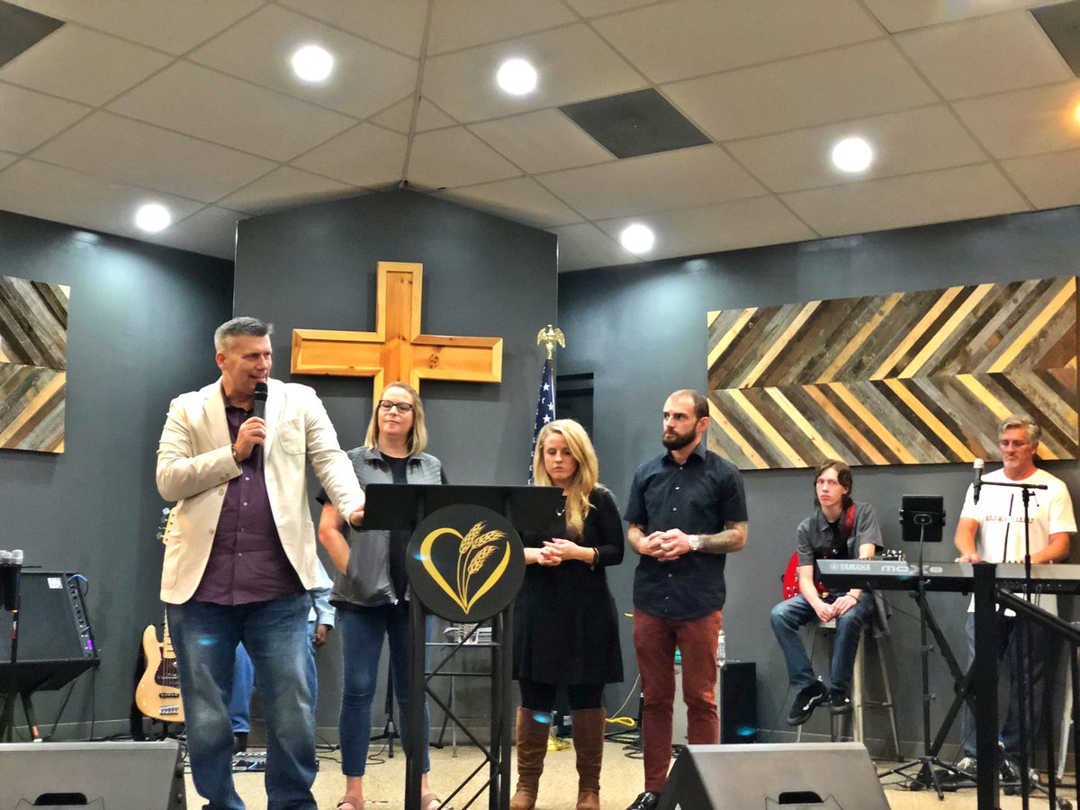 _AGMinistries's tweet photo. I had an awesome time ministering with my wife at New Harvest Church in Maryville, TN. Thank Pastors Jeff and Farrah Coleman for the opportunity! It was such an honor to minister in your house. God is doing great things! 

#agm #invitationministries #newharvestchurch https://t.co/aiG5phePBW