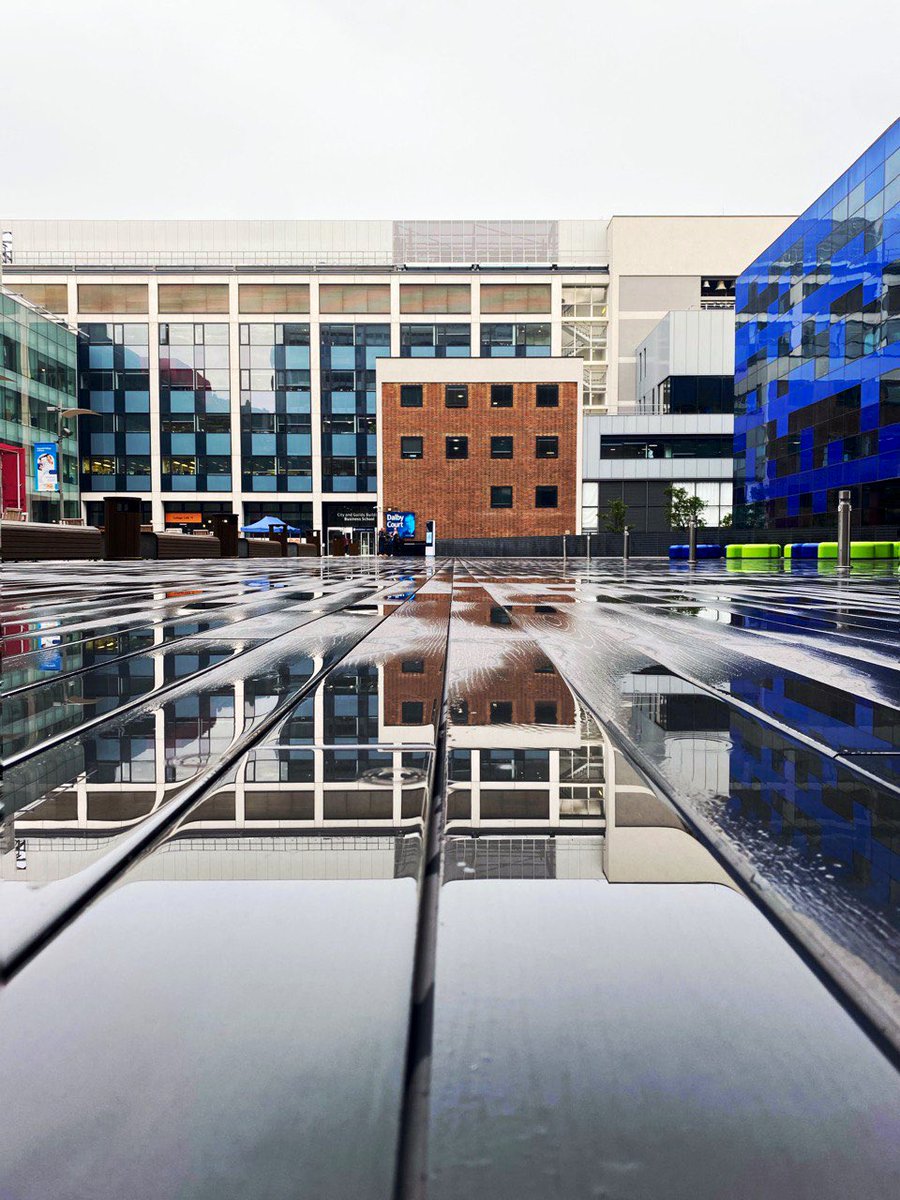 imperialcollege's tweet photo. Raindrops keep falling on my head… 🎶 #OurImperial https://t.co/3itkMxngcP