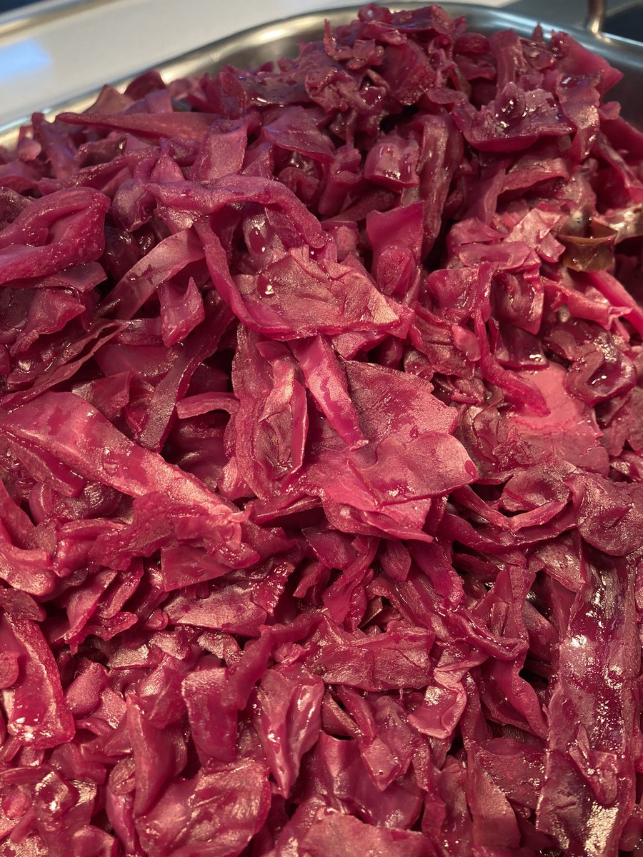 ChefRobWilliams's tweet image. Lovely vegetarian hot pot today with braised red cabbage. Oh and a favourite raisin flap jack. @HolroydHowe @RydalPenrhos @Traceykeane123