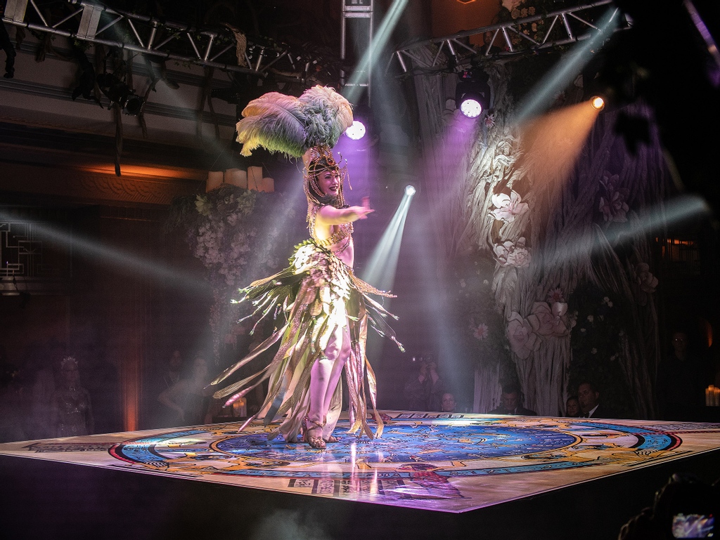 None other than <a href="/missbetsyrose/">Betsy Rose</a>, one of London’s biggest burlesque stars, could have given such a goddess-like opening act at our New Orleans show in 2018. 🙌