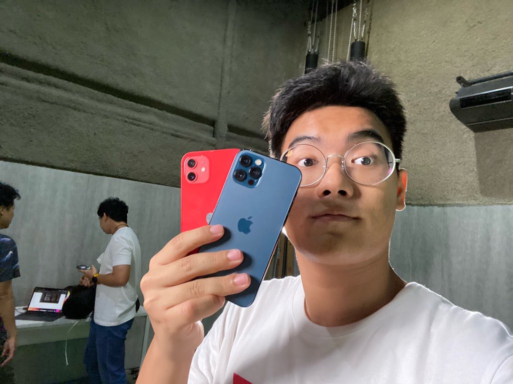 thisisrunalan's tweet photo. 🕛 เที่ยงคืนนี้ iPhone 12 Series ได้เวลาตกรุ่นแล้วสินะ 🤧🥲

📱Stay tuned for the new iPhone 13 Series

#Apple #iPhone #iPhone12 #iPhone12mini #iPhone12Pro #iPhone12ProMax #iPhone12Series #iPhone13 #iPhobe13mini #iPhone13Pro #iPhone13ProMax #runalan #runalanit #AppleEvent https://t.co/6Y50zwMogo