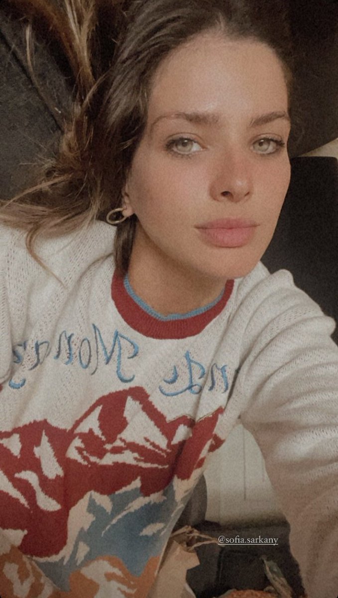 ChinaSuarezUy's tweet photo. Le hace tan bien estar en Madrid 🇪🇸 

@chinasuarez https://t.co/nA7ytiWiV3