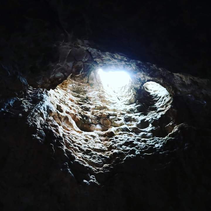 MasnadTours's tweet photo. Maxa dareenta marka aad gudaha u gasho godka ku yaala buurta Gacan Libaax?
#masnad #tours #events #justjoinus #gacanlibaah #Rockart #packagestrip #adventure #exploring #travelfeed #hiking #somalitravel #zeilla #Hargeisa #Somalipeninsula #Somaliland #hornofafrica #2k21 https://t.co/gJoAYTS5JH