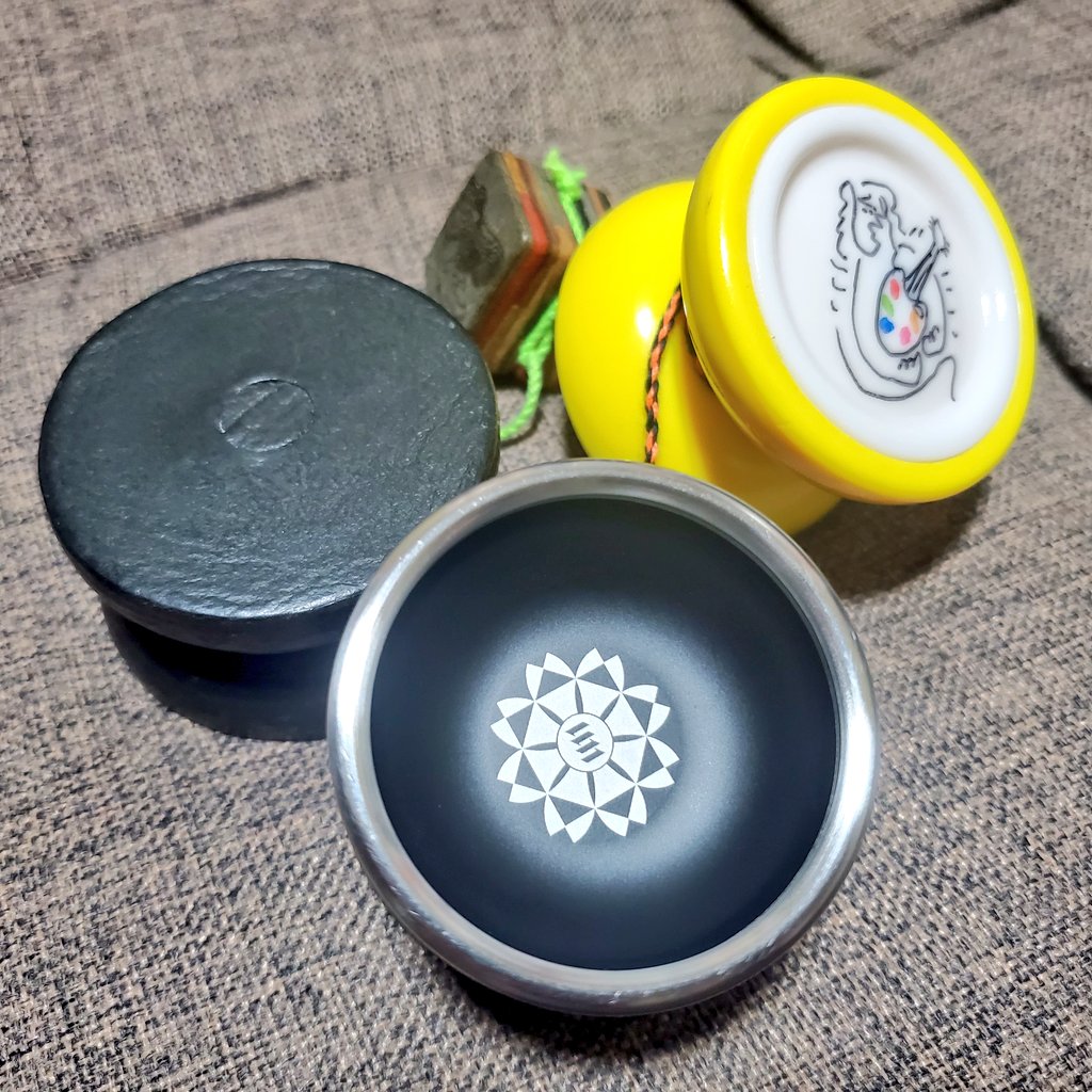 sho_1_glowedge's tweet photo. #todaysthrow
明日はワクチン2回目…
体調万全で…って気がついたらこんな時間💦
遊んでたメンツはクセモノ揃い?w
#leatheryoyodepth #freehandzero #confluence https://t.co/GjoyhyF2bR