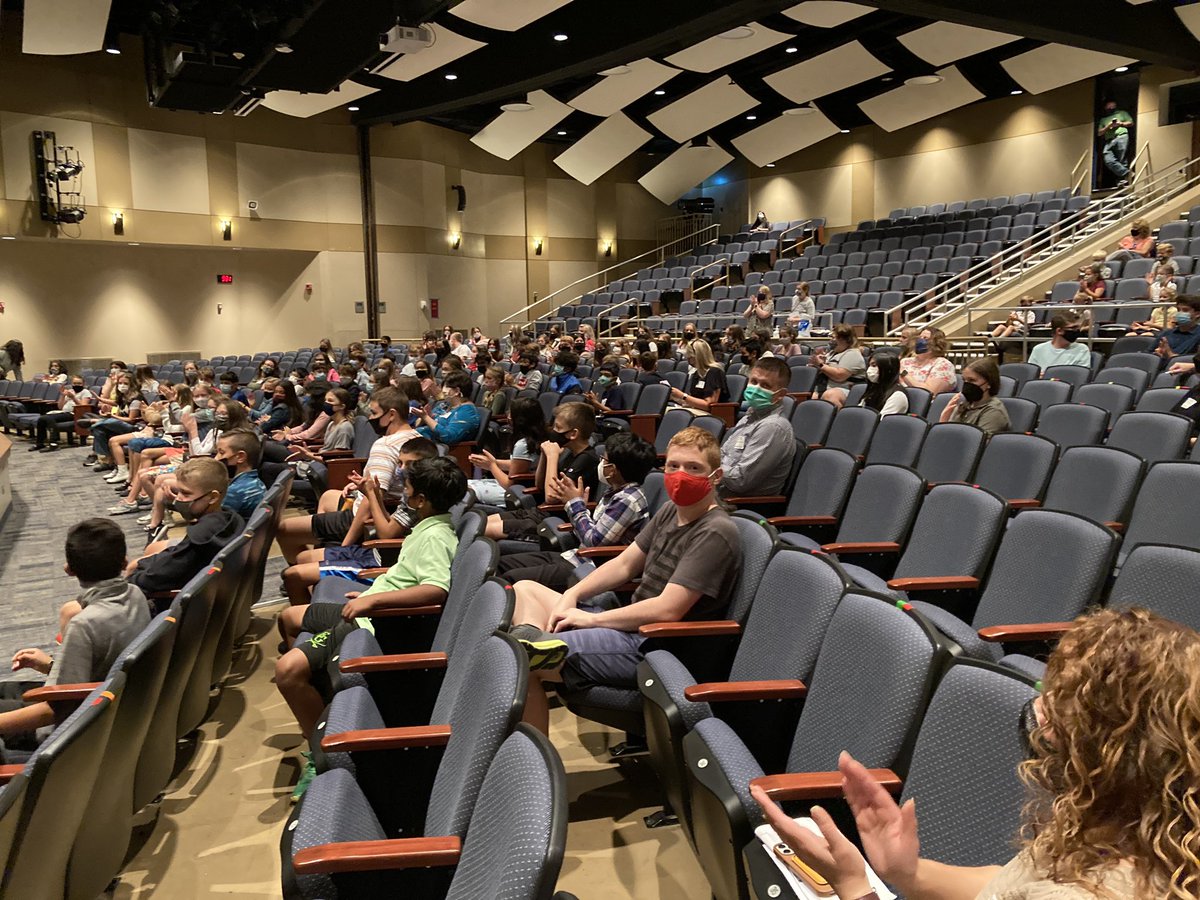 Peacock middle school attends the first Lake Park high school play of the school year!