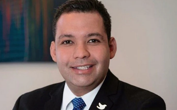 #Primicia 
Sección Segunda del <a href="/consejodeestado/">Consejo de Estado</a> concedió tutela a favor de NEMESIO ROYS y amparó sus derechos fundamentales al debido proceso, igualdad y acceso a la admón. de justicia.

La decisión implica su regreso al cargo de Gobernador de La Guajira.