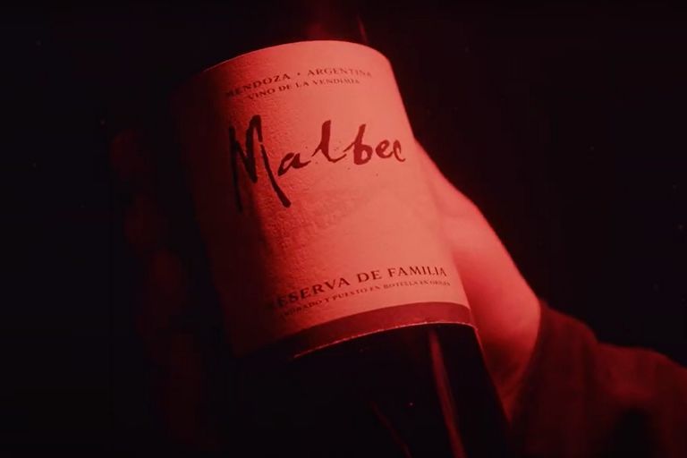 Wine of Duty: este es el vino Malbec mendocino que nació en las estanterías del videojuego Call of Duty Modern Warfare dlvr.it/S7YXyv