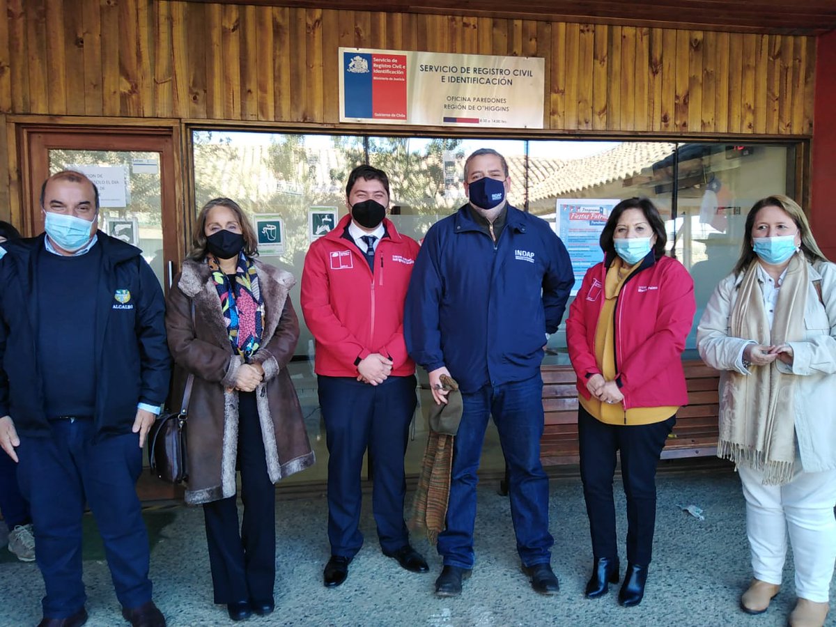 SernamEG_OHiggi's tweet photo. Hoy nuestra autoridad regional, @DanusiaRivas, visitó Paredones con Seremi @martpalgon, donde compartió con el alcalde Moisés Carvacho, José Ignacio Urrutia de Subdere, Francisca Cofré de Prodemu, conociendo parte de las redes de mujeres emprendedoras en el secano costero. https://t.co/n3adz0q6V6