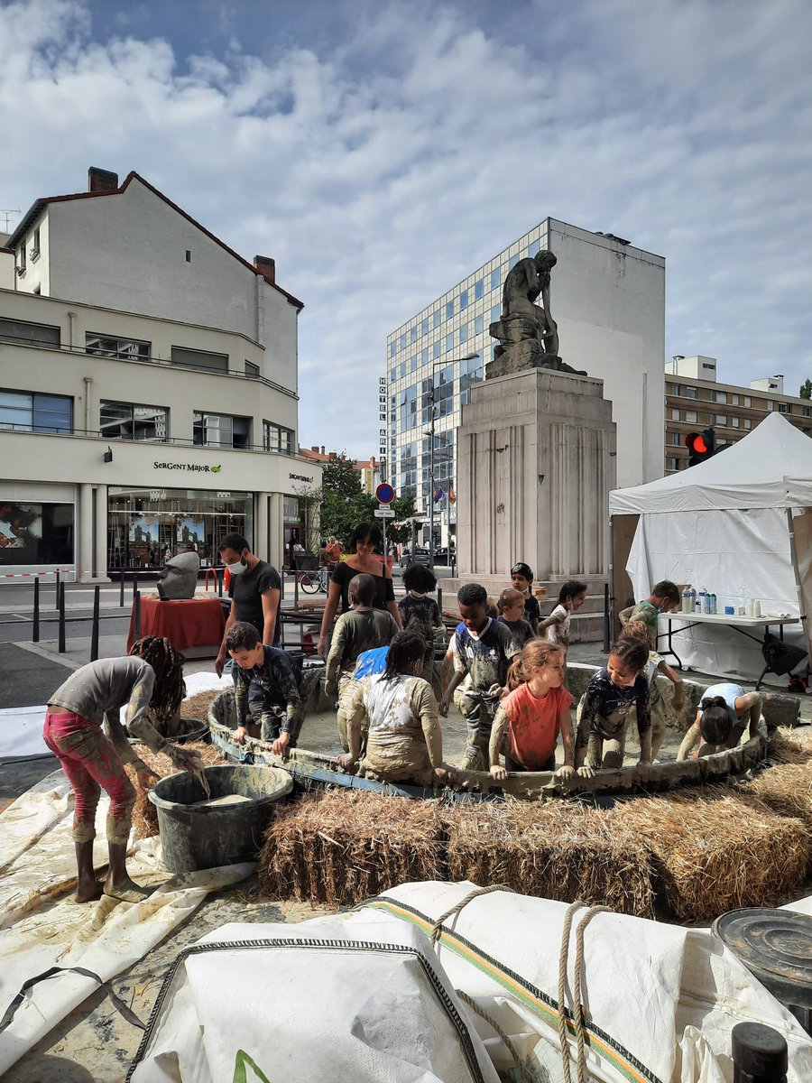 Les Invites Festival tweet media