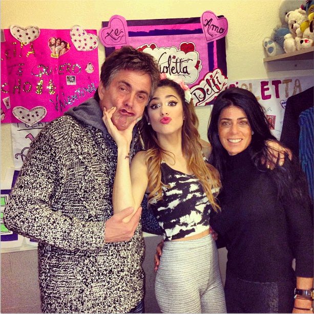 ThrowbacksTini's tweet image. .@TiniStoessel via Instagram and Twitter 8 years ago today ‘A.m.o.r ❤️’ and ‘All you need is love❤💚’ (she deleted the second one) (14th September 2013)