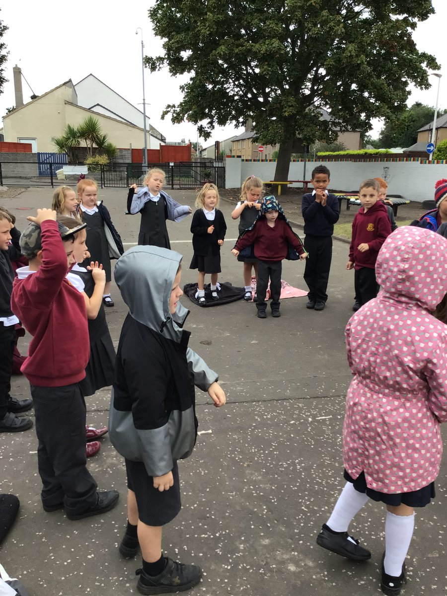 Miss Sinclair & P1 tweet media