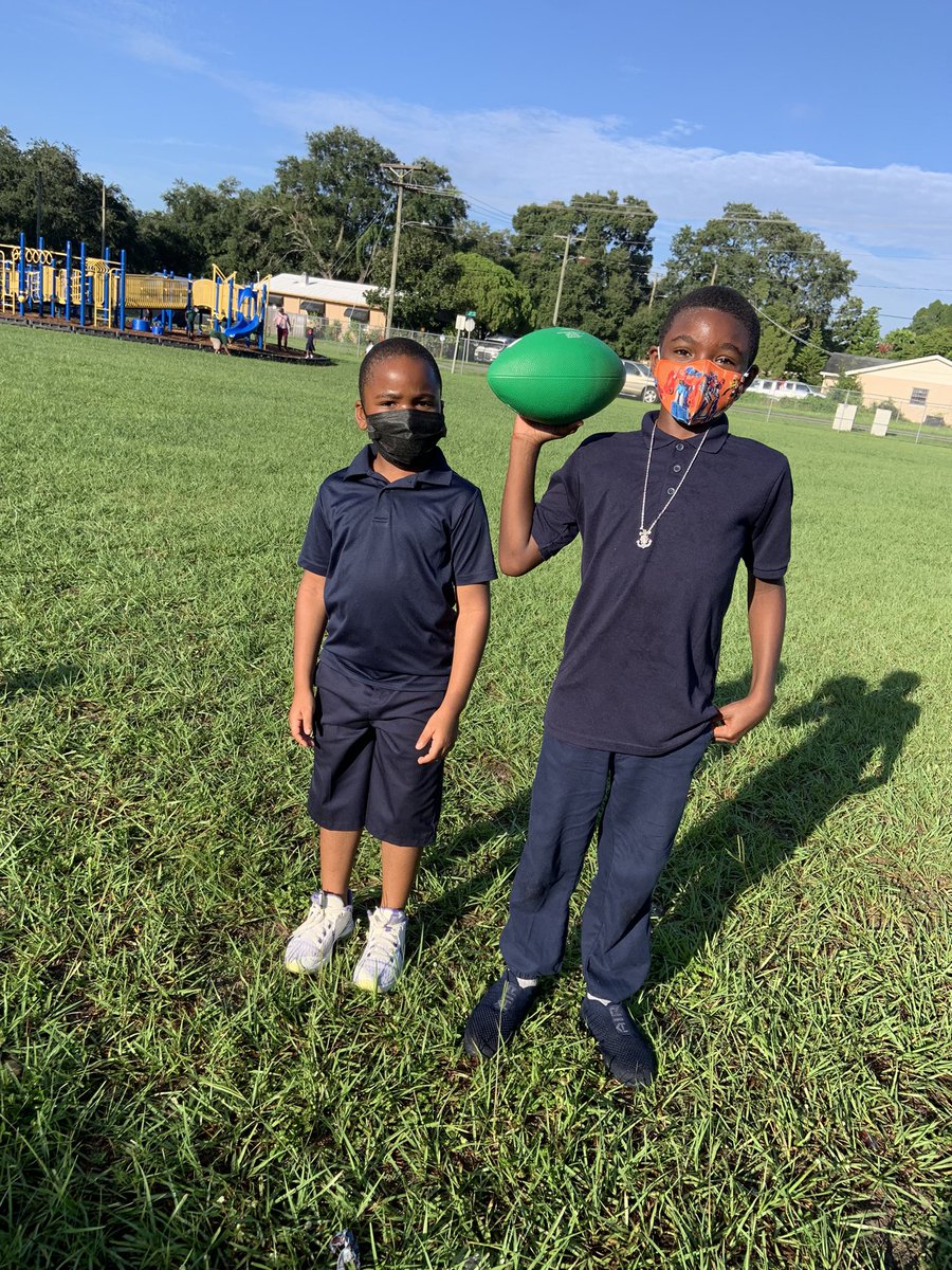 PotterEagles's tweet photo. Blue house is DETERMINED to win. Ended the year as house of the year and started the year as our first house of the month! The blue flag will continue to proudly fly. Congratulations House of Determination, we are proud of you! #4Houses1Community #PotterPride @TransformHCPS https://t.co/J7O7lvitmR
