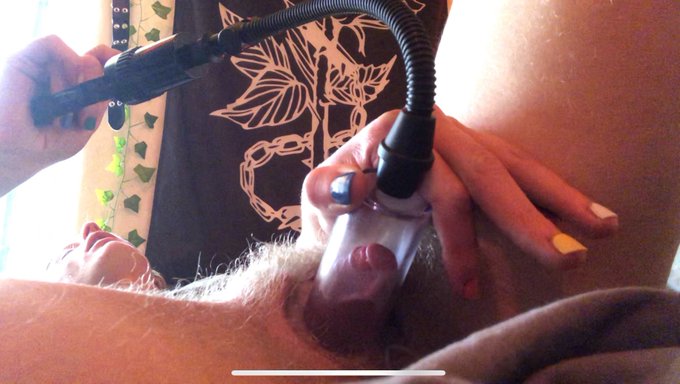 get PUMPED for my next vid! ??? coming soon! https://t.co/RVO8tcTVep