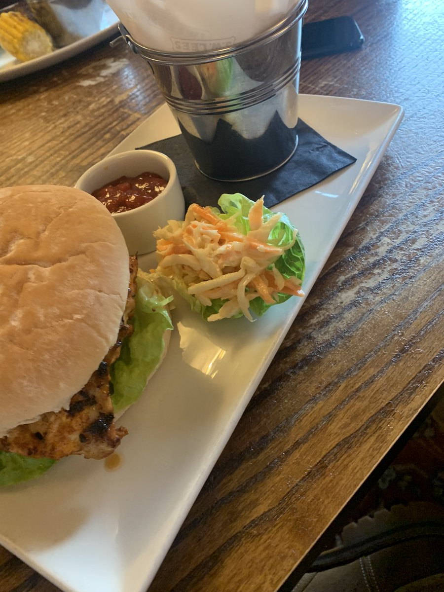 Super tasty lunch today at <a href="/LancashireFold/">Lancashire Fold</a> 😋😋 Thanks Lisa, Kerry &amp; the team 👍