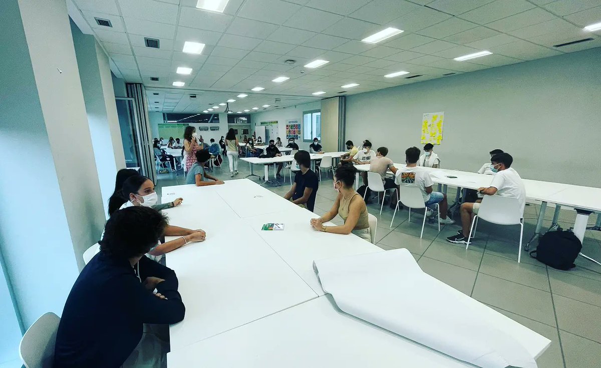 Los alumnos/as de myGADE (Grado en Administración y Dirección de Empresas DUAL) del campus de Bidasoa han empezado a trabajar los rasgos personales, utilizando dinámicas de desarrollo personal para ello.

#myGADE #DUAL #Bidasoa #Irun

#LearningFromReality 

<a href="/MUnibertsitatea/">Mondragon Unibertsitatea</a>