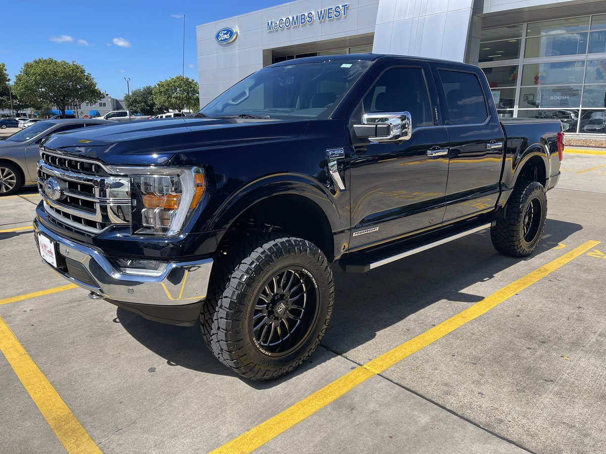 Trading_Places_'s tweet image. Wow check out these new sleds!!!!!
If we don’t have it you don’t need it. Let’s put one of these in your driveway now. 
Call me 2108876000 #blueoval #chubbymakesdeals #worryfreedriving #fordcertified #100000warranty