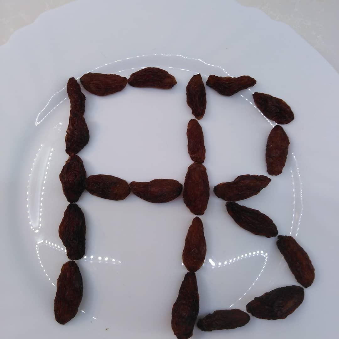 FSeedles's tweet photo. Geçen yıl çok az kuruttuk tadını bilen birçok üzümsever çok üzüldü. Bu senede az kuruttuk. Çok özel bir ürün. Her bir danesi özenle seçilip özenle yıkandı. Adeta #hurma Kışlık listesini bu ürünleri mutlaka ekleyin.
#Rezaki #Parmaküzüm
#Manisa #Sarıgöl #Çanakçı #Emcelli https://t.co/FcIC5XRUj6