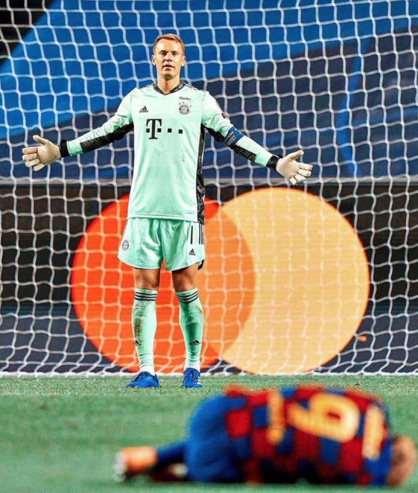 BayernMENA's tweet photo. باقي من الزمن ساعتين على إنطلاقة مباراة بايرن وبرشلونه.#FCBFCB https://t.co/YA5OXtuZIb