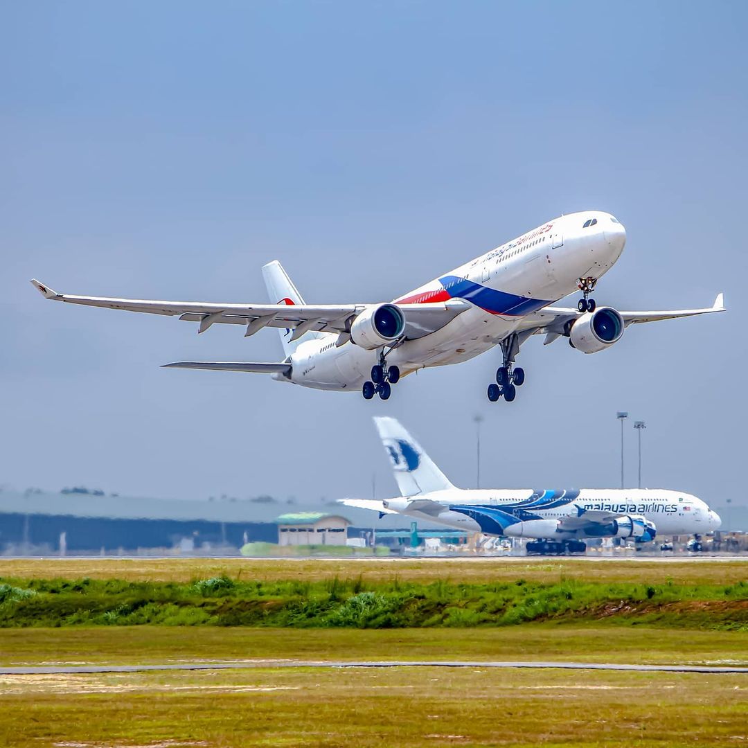 The A330 taking off at KLIA 🛫 

Where would you fly to when all the borders open? 

📸 nwar81

#FleetFriday #MalaysiaAirlines #FlyMalaysia