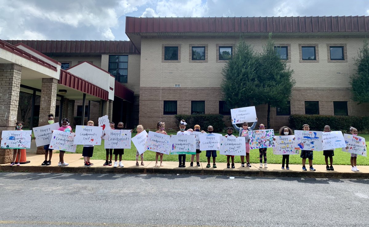 Mrs. Willut tweet media