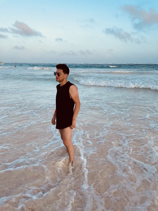 1 pic. •TULUM• •ISLA MUJERES• https://t.co/PQugzUCV2j