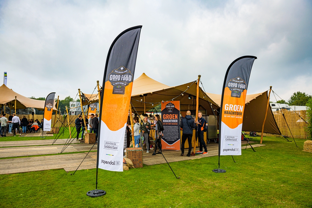 Tijdens de BMX Worldchampionships 2021 <a href="/Papendal/">Papendal</a> werd de Gelderland Good Food Kitchen geïntroduceerd en er waren side-events met aandacht voor gezonde voeding. “De open keuken zag er hartstikke leuk uit en sloeg goed aan”, vertelt Laurens van Waardenburg. bit.ly/3ntWJv8