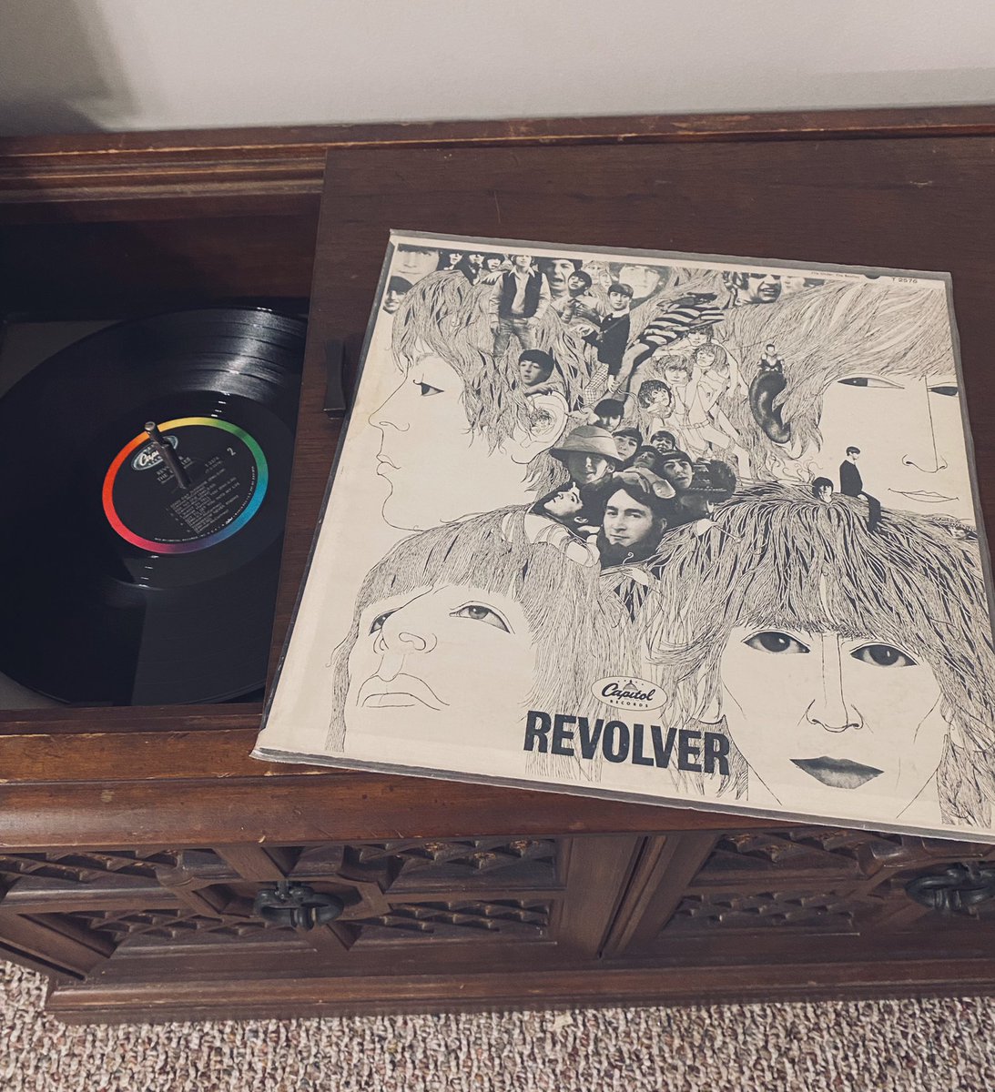 “RETWEET” if this is your favorite Beatles album <a href="/thebeatles/">The Beatles</a>