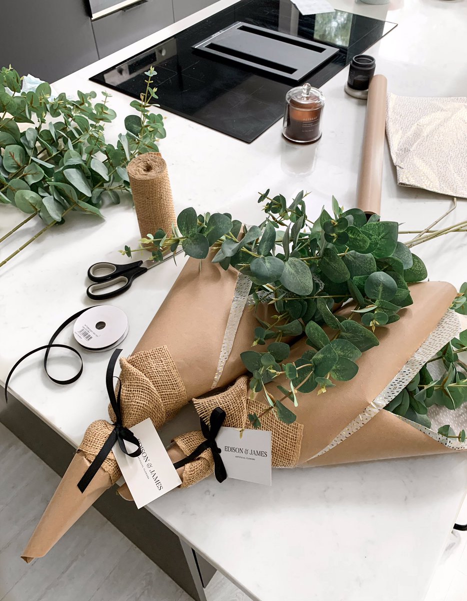 wrapping, packing, repeat #manchesterweddings #cheshireweddings
