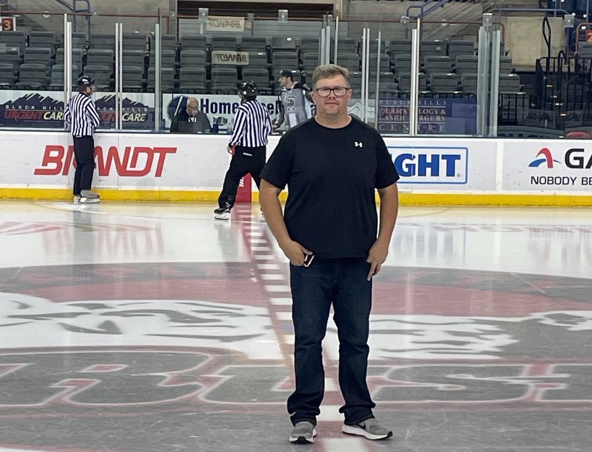 REALiceCanada's tweet image. Nathan Kleinschmit of The Monument in Rapid City, SD on going to #REALice and winning the ECHL's Best Ice Award. Lower run times, lower consumption and quicker event-to-hockey conversions with better quality ice. #arenas #icemaking - mailchi.mp/ce92b7a9b492/t…