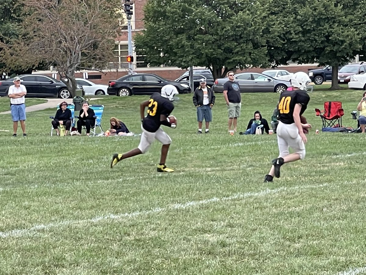 smart_eagles's tweet photo. The 7th Grade Smart Eagles took on the Clinton RiverKings tonight! So proud of this team and their tenacity! #flspride https://t.co/2za8WIerxX