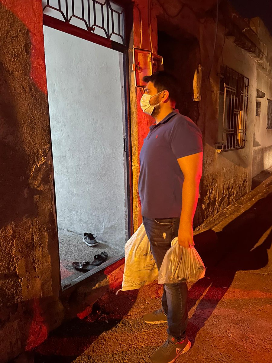 Sefkatelcileri's tweet photo. Eylül ayında yardımseverlerimizin bağışlamış olduğu gıda ve kurbanlığı ihtiyaç sahibi ailelere teslim ettik. Rabbim hayırlarını kabul etsin, bizleri elçi ettikleri için teşekkür ederiz. ☺️🤲🏻 https://t.co/Z40j3CBCCf