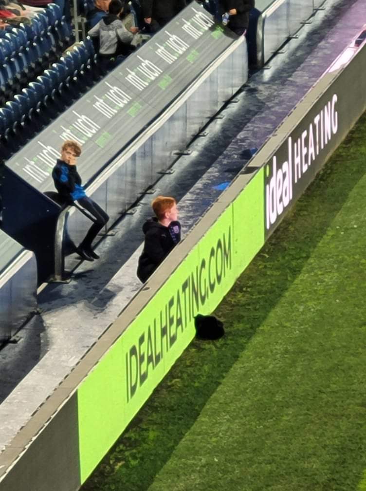 KirkHewitt72's tweet photo. Great experience tonight for Charlie and a few of his Albion foundation team mates. They were ballboys for Albion v Derby. https://t.co/q9qzcEdGxa