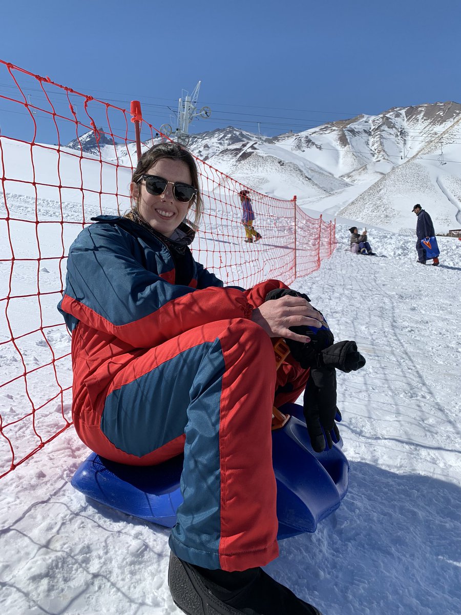vecu88's tweet image. Hermoso día de juego en la nieve ! Definitivamente el invierno que viene me tengo que poner las pilas de poder tomar clase de esquí, pero mientras el culipatin fue muy divertido #LasLeñas #Mendoza