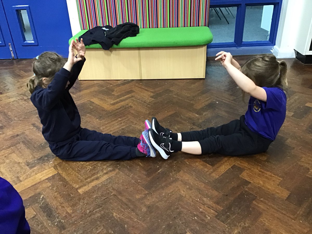 MrsST6's tweet photo. Today, the Hedgehogs were making different body shapes in PE. They had the added challenge of mirroring their partner too. They did a brilliant job! @walton_primary @Create_Dev #realgym https://t.co/jEDKkJHs5H