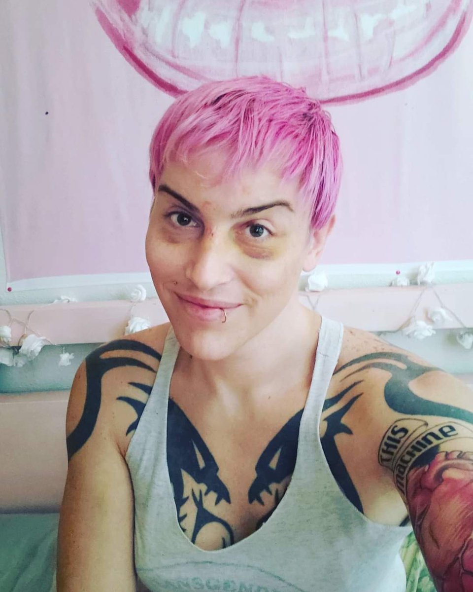 AlanaFeral's tweet photo. Fear can really alter people's perceptions of reality can't it? I'm a 5'7" featherweight with a women's size 8.5 shoe y'all, not a 10-foot, two-ton ogre 😅

#ladyferal #girlslikeus #hardfemme #girlswhofight #transathletes #transathlete https://t.co/WA6t8lscYL