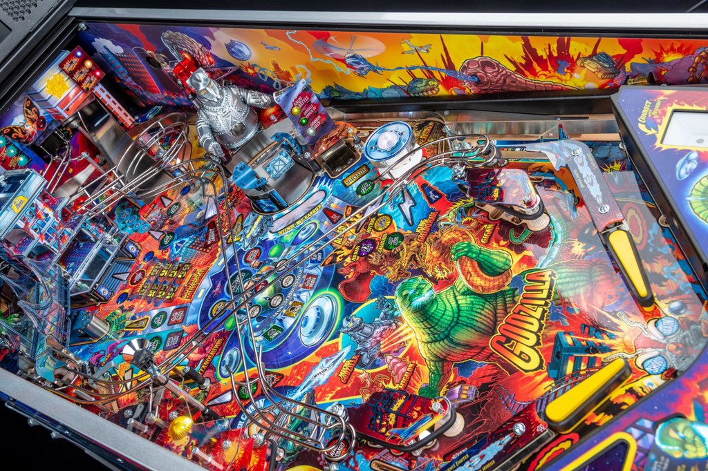 The King has arrived.🔥 bit.ly/3CcFAu9 <a href="/TOHO_GODZILLA/">GODZILLA</a> #Godzilla #SternPinball #Toho #ゴジラ #Pinball