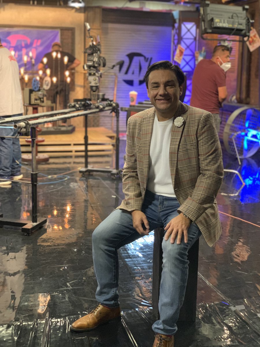 Esteban Macías tweet media