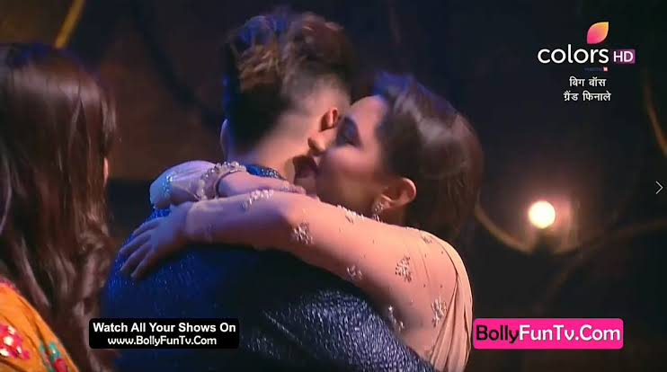 safiiiullah's tweet photo. @arjun_kanungo #wewantrasimmv #RashamiDesai #asimriaz #rasim
Please cast them https://t.co/gLdIHWlyje