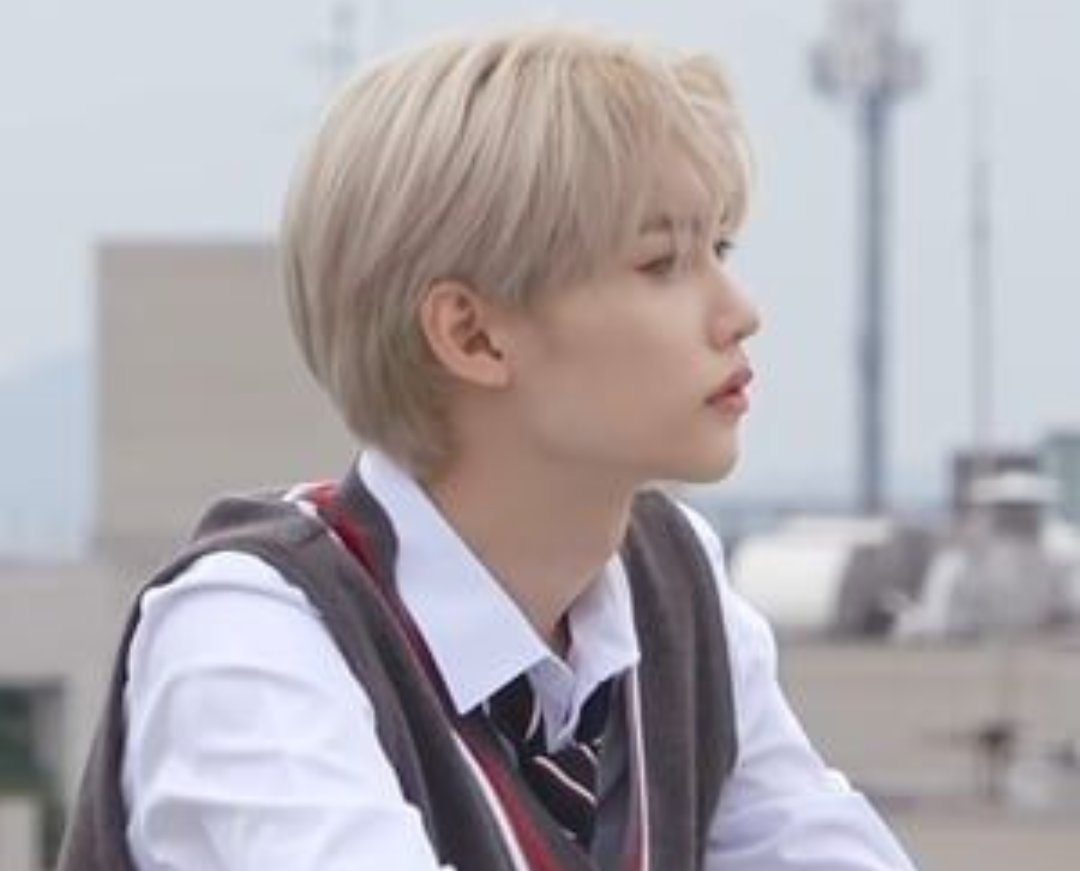 daewhqi's tweet photo. Sigue sonriendo y que tu brillo nunca se apague  <3 ✨

#OurHappinessFelixDay
#구월의_행복이_용복이에게
#HappyFelixDay https://t.co/IAxmNuPKVx