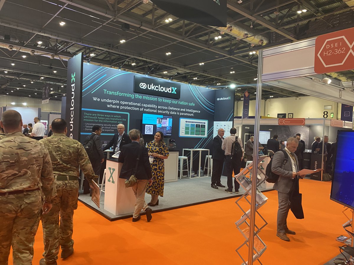 Shansford's tweet photo. Much appreciate @LeoDochertyUK Minister for Defence People and Veterans, dropping by the #UKCloudX stand at #DSEI2021 today #GovTech #DefenceDigital https://t.co/VpaoubOYVa