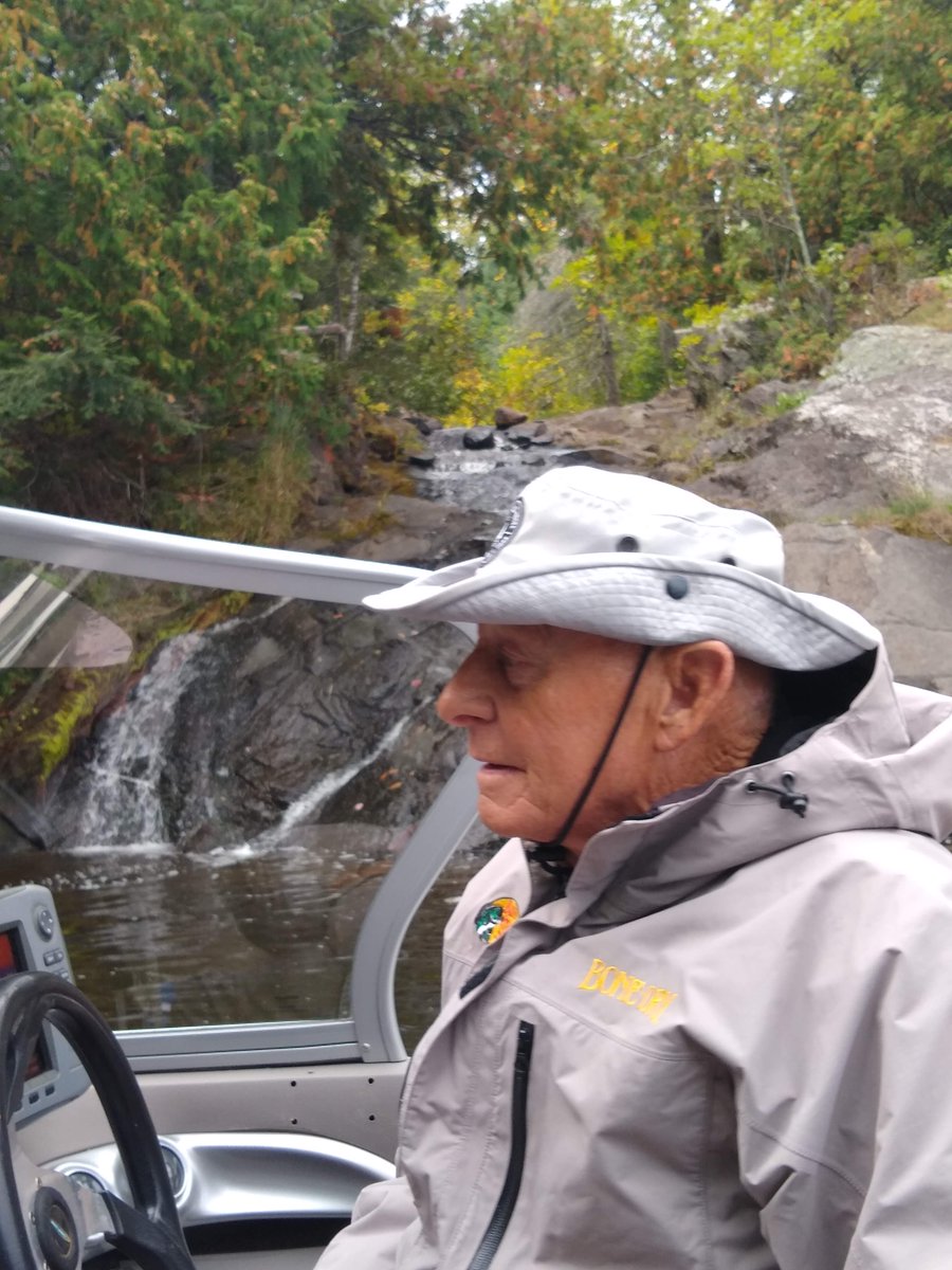 NorthernSky98's tweet photo. 😊🎣 Had a great #Northwoods business trip #PinesKab on #KabetogamaLake in #VoyageursNationalPark &amp; even got to spend some time with our former clients Don &amp; Brenda Granger.  Looking forward to returning in the spring! 
#visitkab #fishmn #setthehook #fallfishing #walleye #fishmn https://t.co/exwOtKZ8kp