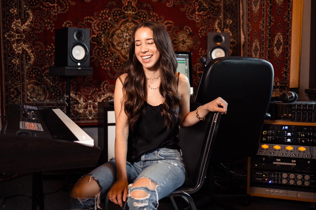 How I feel about having new music out in the world next week😁💫✨✨✨

📸: <a href="/wendyhwei/">Wendy Wei</a>