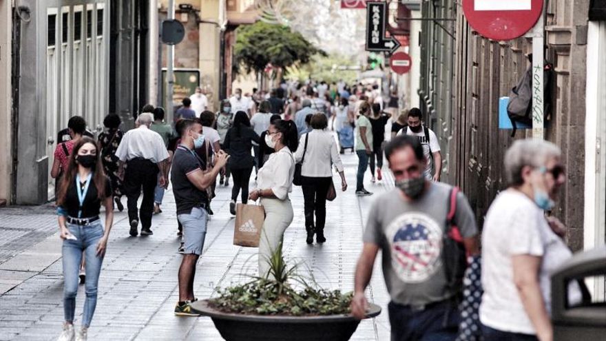 CCSantaCruzTFE's tweet photo. 🟢Bonificación de la tasa de basura 🗑 del 50% actual al 100%.

🟢Medidas que posicionan ☝🏻 a Santa Cruz 💚💙 como una de las capitales de provincia con menor presión fiscal. 💯

#LoImportanteSC💚💙

@BermudezSCT 
@alfonso_cabello 
@JuanjoMarti68 https://t.co/y0CHStrV2p