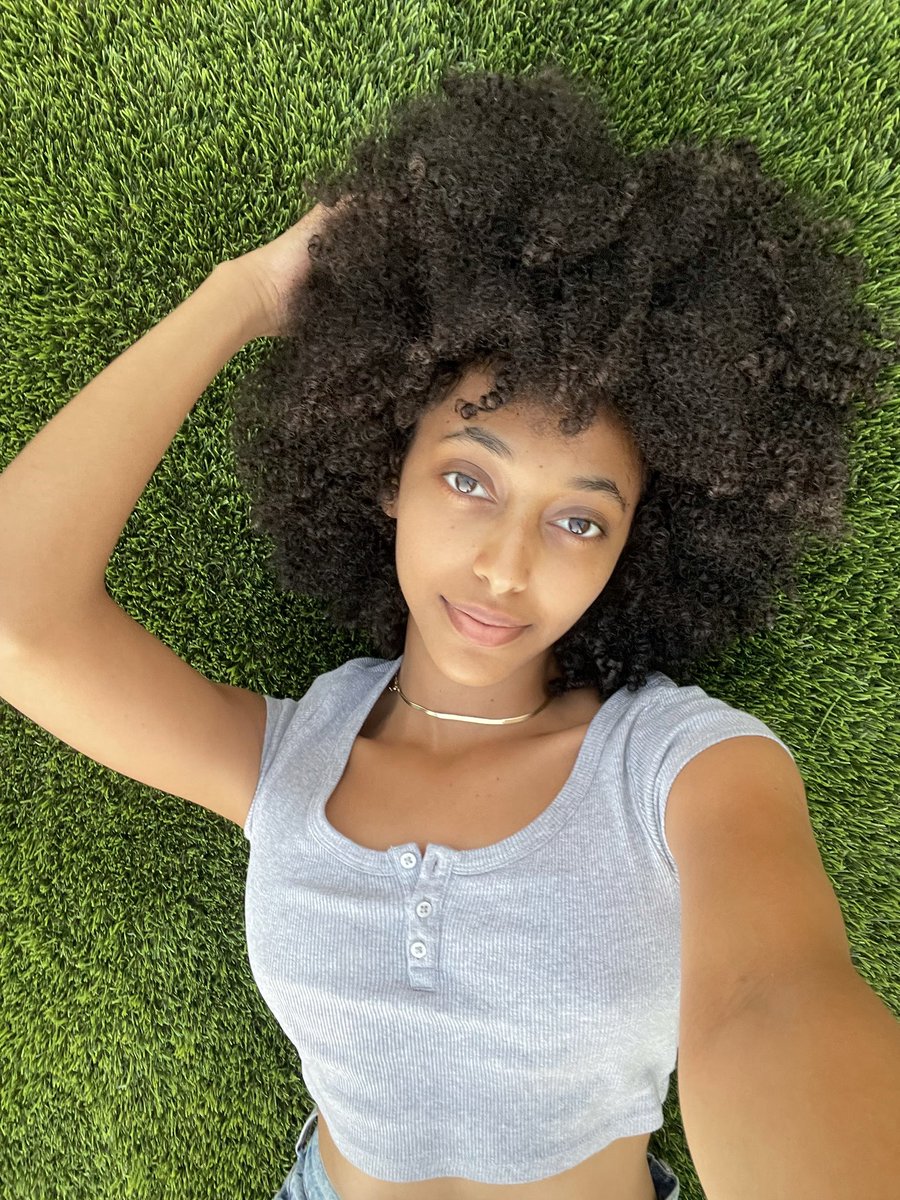 ephrata's tweet photo. raw selfie digitals, manifesting beauty campaigns 🤞🏾🤧 https://t.co/rRHTeBBn75