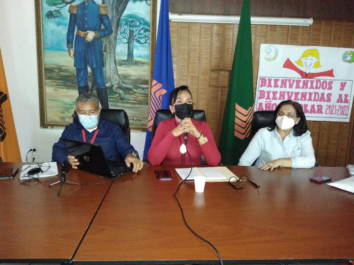 CDCEBarinas's tweet photo. #Barinas | La Zona Educativa y Secretaria Ejecutiva de Educación, realizan encuentro regional con las estructuras de supervision Intercircuital de todos los Municipios del Estado Barinas. 

Rumbo al Inicio del Año Escolar 2021-2022

@NicolasMaduro 
@yelitzePSUV_ 
@MPPEDUCACION https://t.co/MBGjtLHNTw